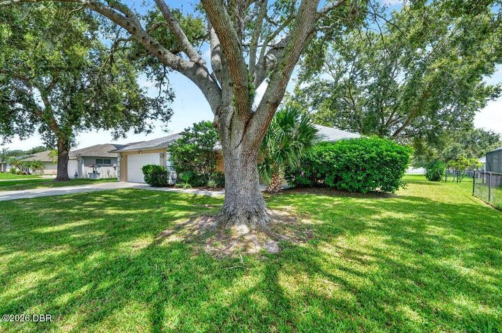 Property Photo: 5 Spinnaker Circle FL 32119