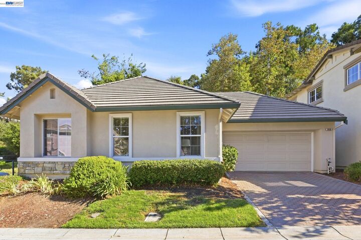 Property Photo: 5926 Linwood Common CA 94550