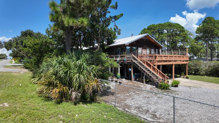 Property Photo: 13 Country Club Drive FL 32459