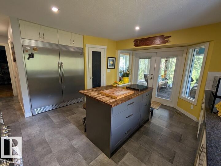 Property Photo: 53347 Rge Road 215 (Hwy 830) 1 AB T8E 2B2