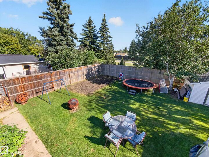 Property Photo:  3515 51 Street NW  AB T6L 1C7 
