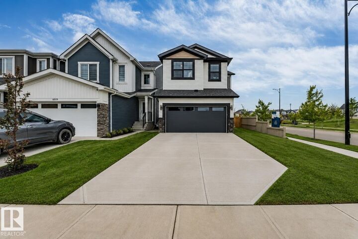 Property Photo:  6921 54 Avenue  AB T4X 2Z7 