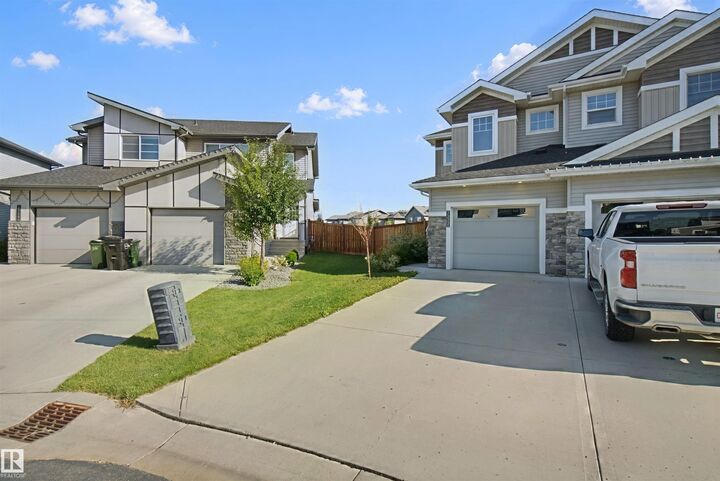 Property Photo:  7372 Chivers Crescent SW  AB T6W 4L9 