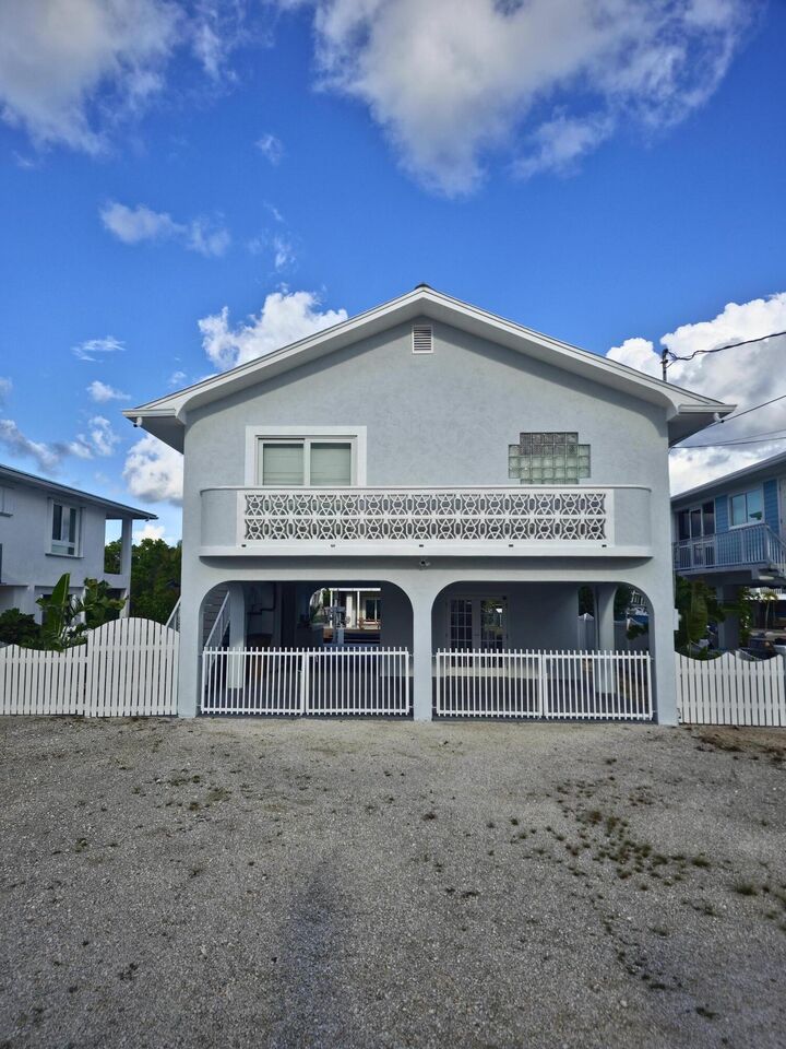 Property Photo: 3667 S Southseas Street FL 33043