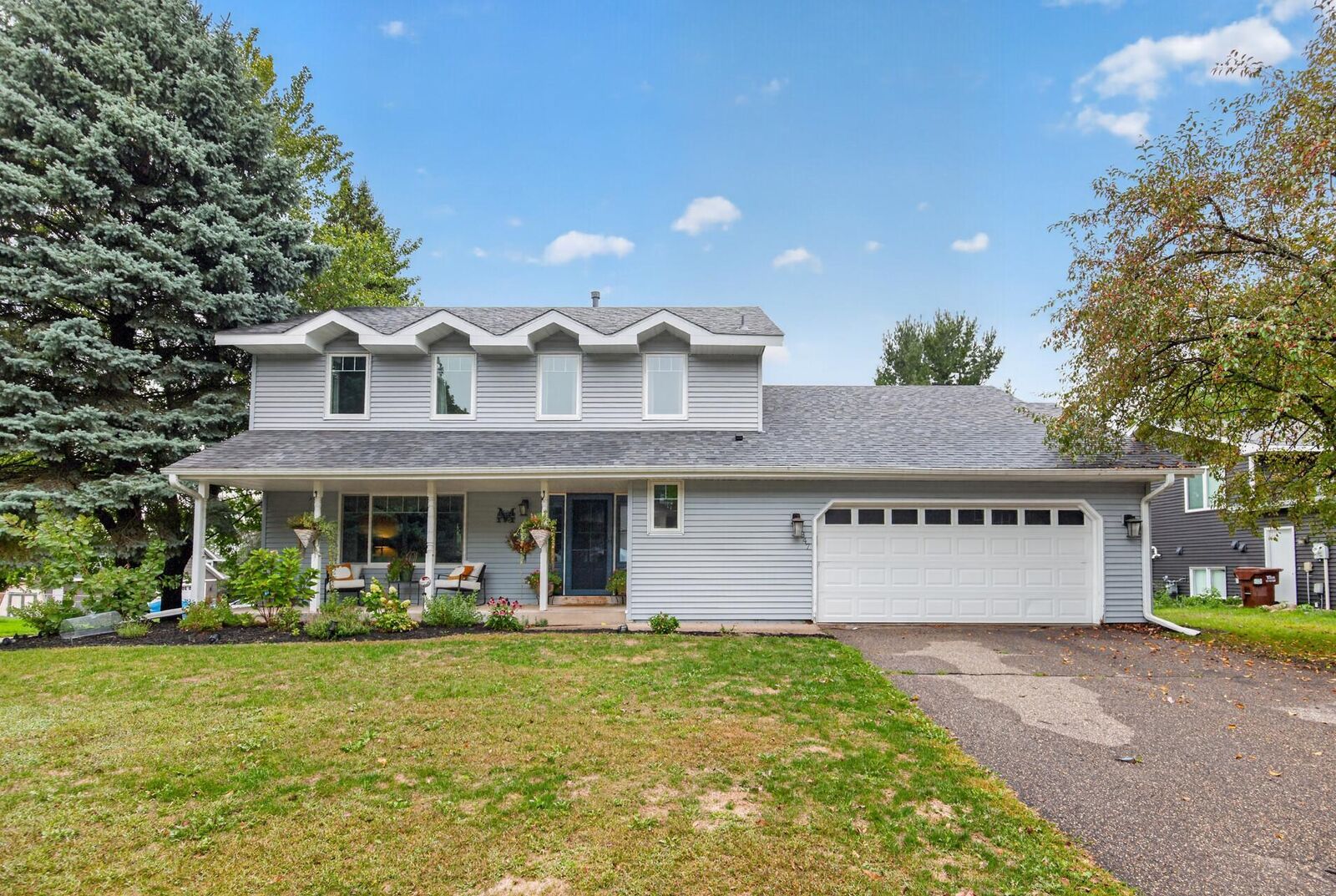 Property Photo: 2347 Heath Avenue N MN 55128