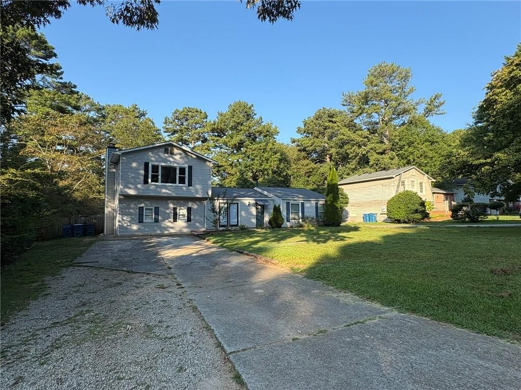 Property Photo:  3082 Bromley Row  GA 30096 