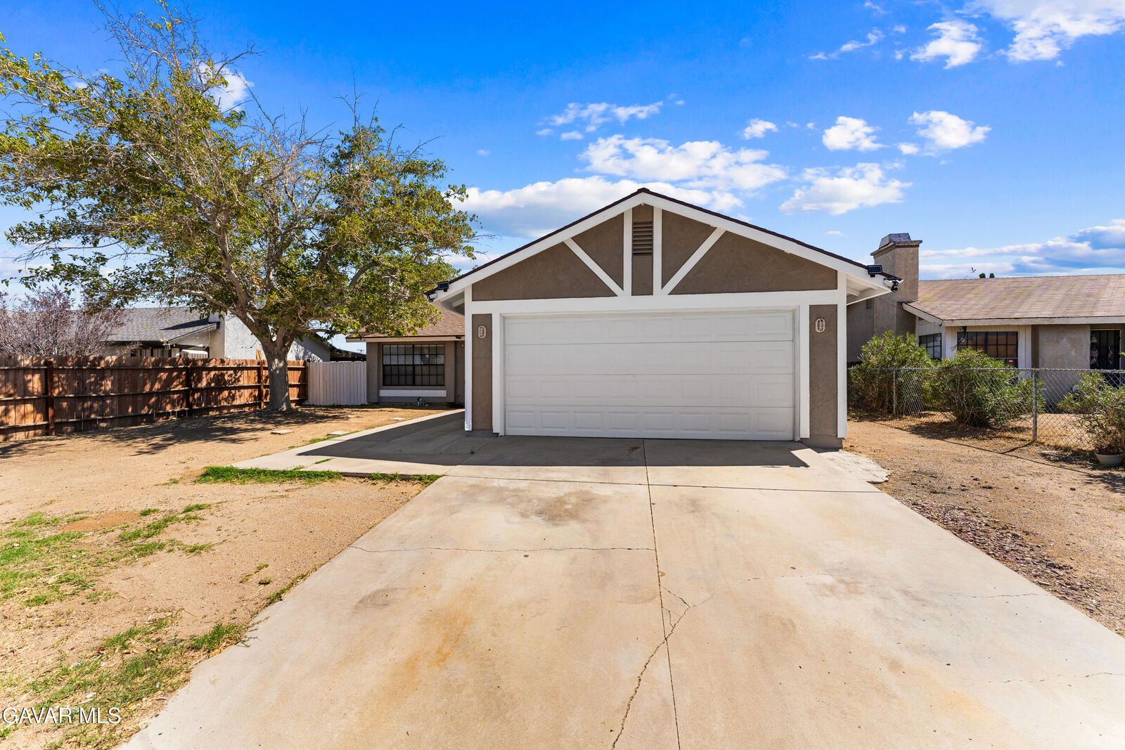 Property Photo: 38470 Division Street CA 93550