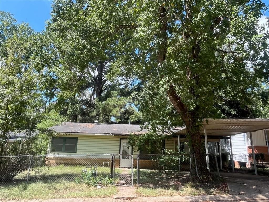 Property Photo:  1311 Jeannie Street  LA 71360 