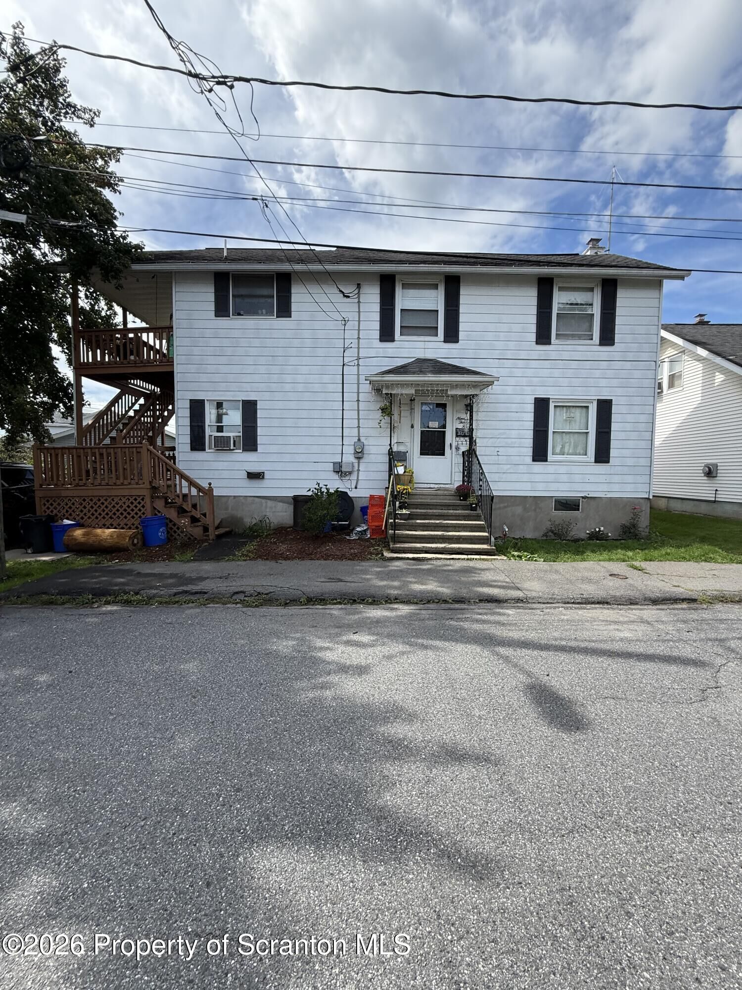 Property Photo:  934 Cottage Street  PA 18452 