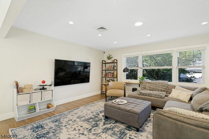 Property Photo:  2 Tuers Pl  NJ 07043 