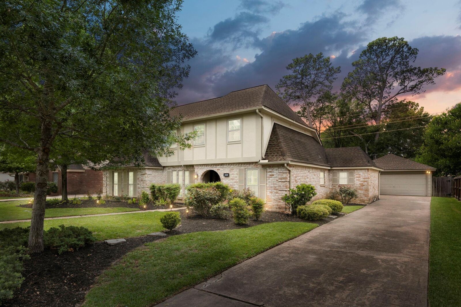 Property Photo: 15619 Pebble Bend Drive TX 77068