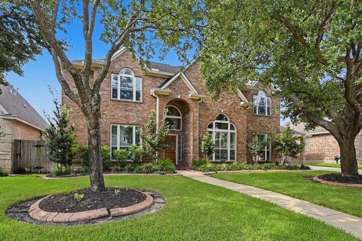 Property Photo: 18423 Bivens Bend TX 77379