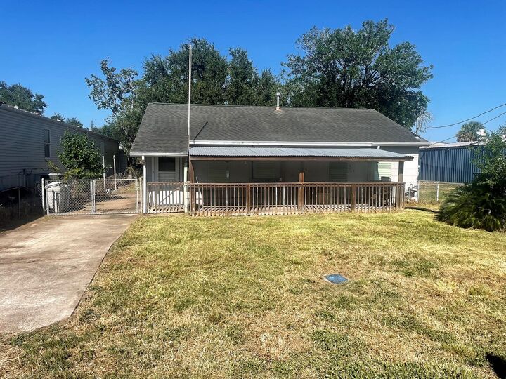Property Photo:  4439 9th Street  TX 77518 