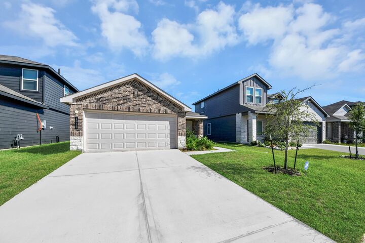 Property Photo:  1930 Legacy Hills Drive  TX 77067 