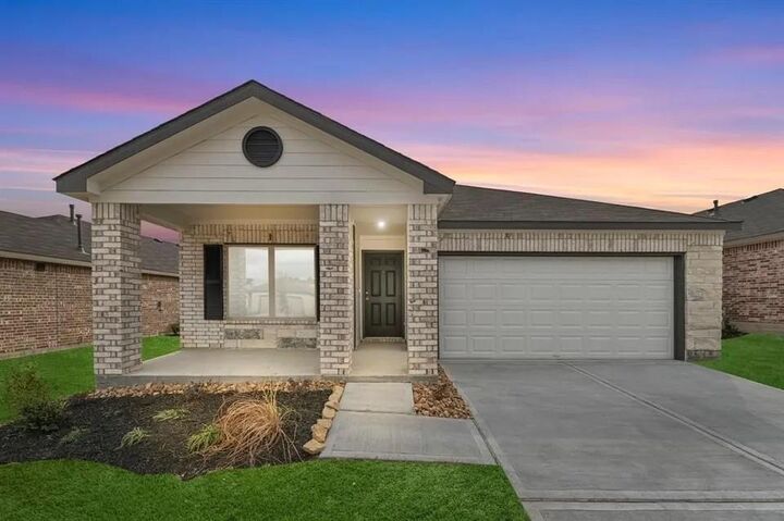 Property Photo:  8213 Red Spruce Street  TX 77354 
