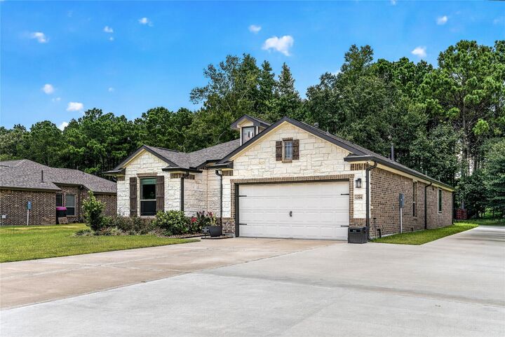 Property Photo: 1295 Road 66112 TX 77535