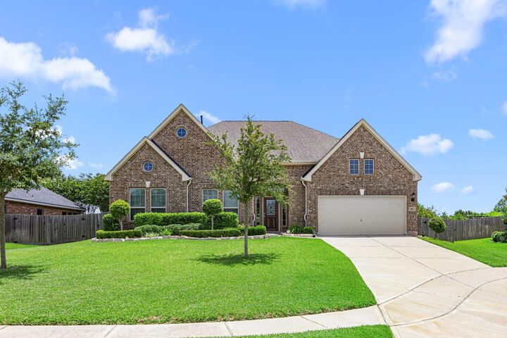 Property Photo: 90 Rivercove Lane TX 77406