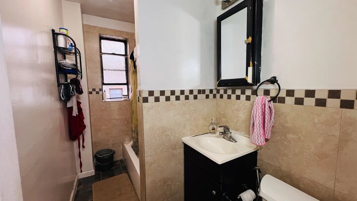 Property Photo:  118 Corbin Ave 302  NJ 07306 