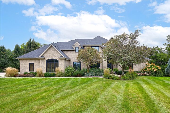 Property Photo: 3248 N 18th Avenue W IA 50208