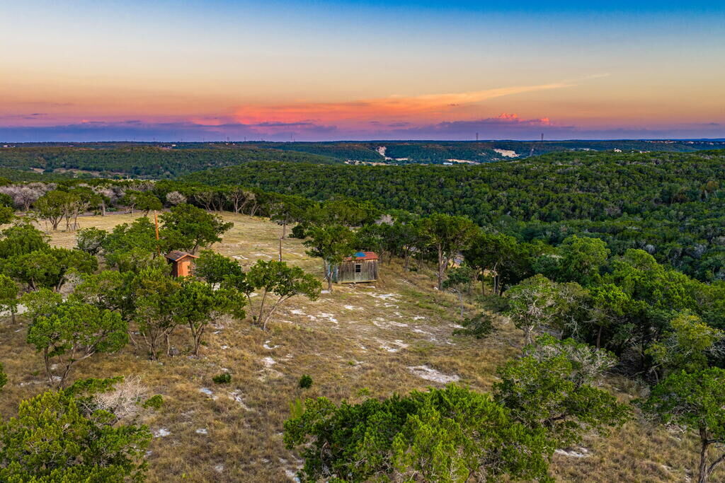 Property Photo: 137 Honeycomb Lane TX 78028