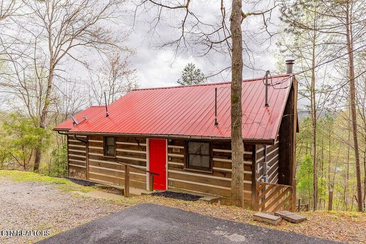 Property Photo: 1935 Sb Ogle Lane TN 37876