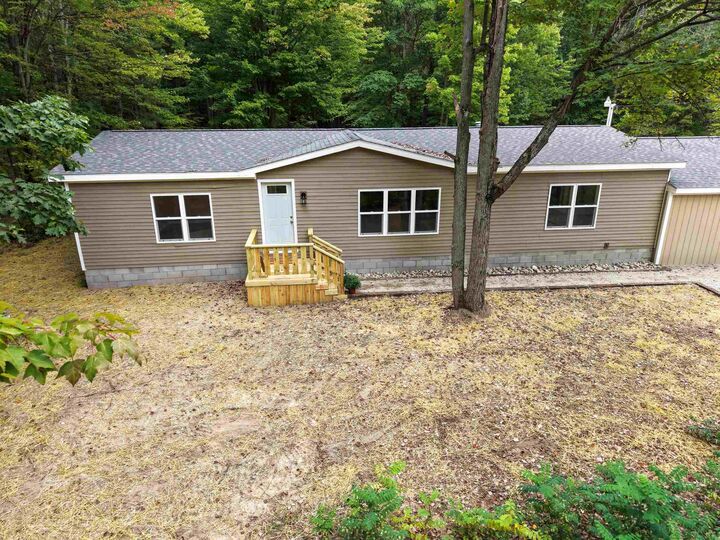 Property Photo:  1469 E Brushaber  MI 48628 
