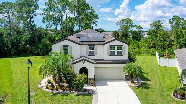 Property Photo: 15111 Las Olas Place FL 34212