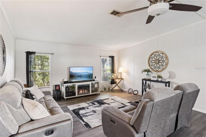 Property Photo: 5707 E Lake Fox Drive FL 33884