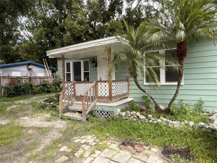 Property Photo: 8425 N Jones Avenue FL 33604