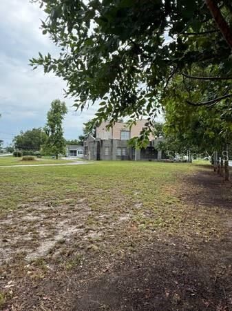 Property Photo:  375 W Bay Avenue  FL 33839 