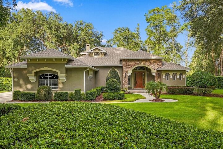 Property Photo:  8297 Day Lily Place  FL 32771 