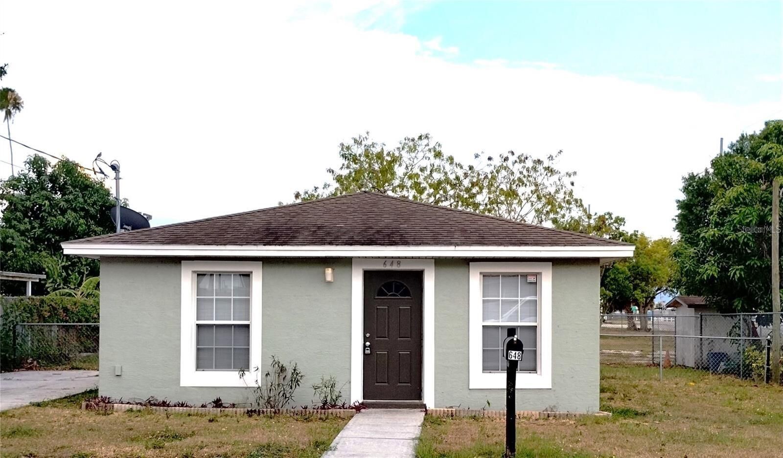 Property Photo: 648 Avenue P SW FL 33880