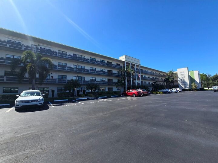 Property Photo:  6080 80th Street N 102  FL 33709 