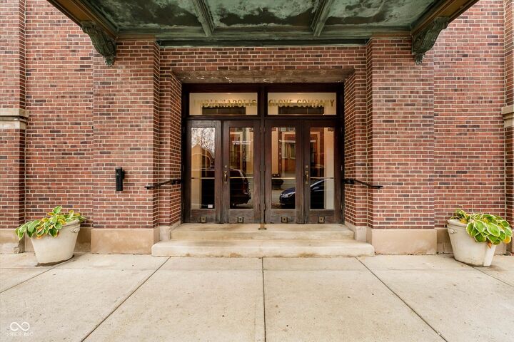 Property Photo: 430 N Park Avenue 309 IN 46202