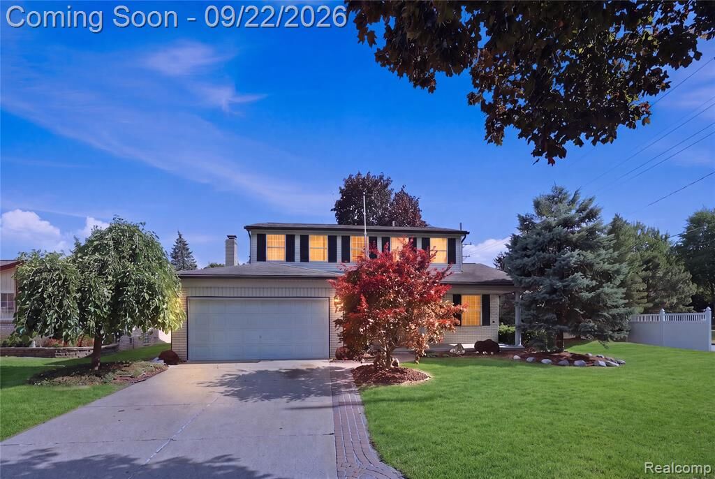 Property Photo: 13622 Biscayne Drive MI 48313 2800