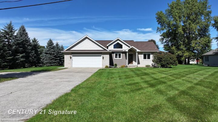 Property Photo: 6434 W Farrand Road MI 48420-8242