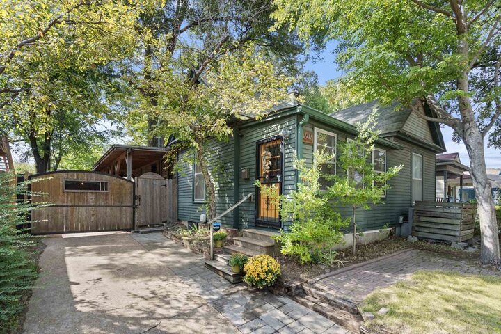 Property Photo:  917 Blythe St  TN 38104 