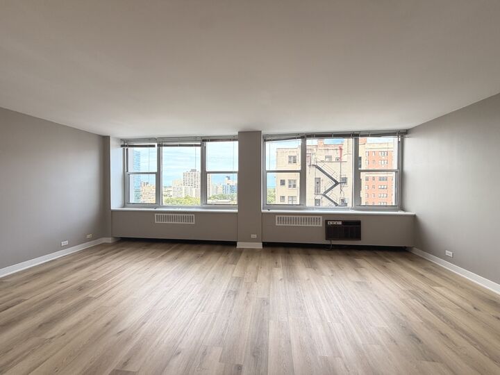 Property Photo: 4250 N Marine Drive 1432 IL 60613