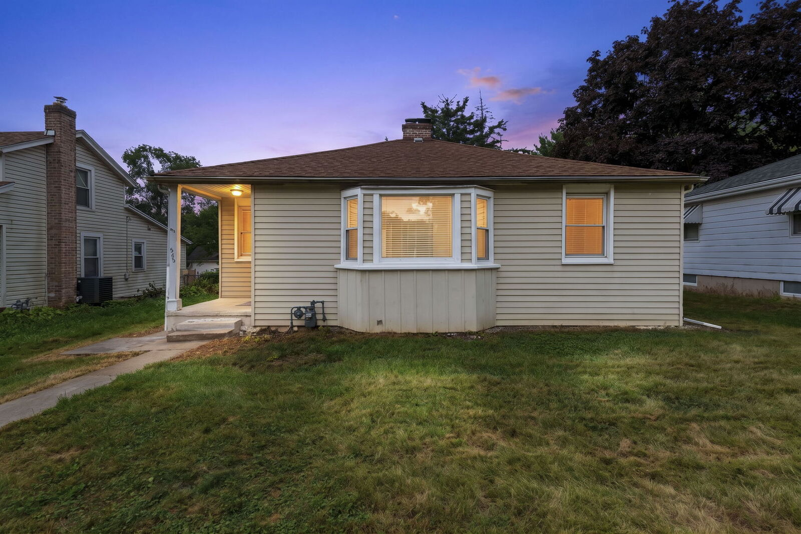 Property Photo: 939 N Sleight Street IL 60563