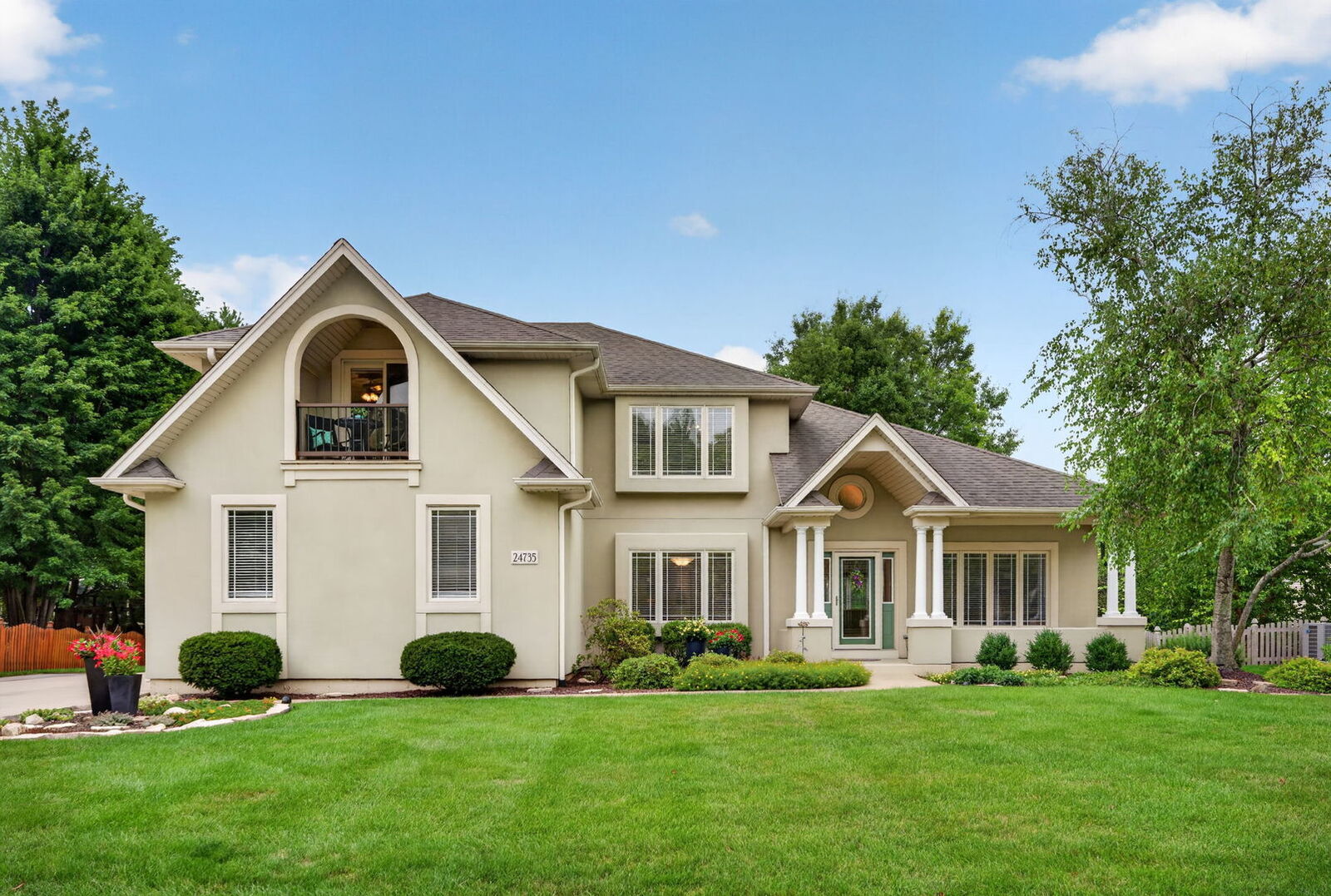 Property Photo: 24735 Illini Drive IL 60544