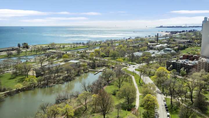 Property Photo:  2500 N Lakeview Avenue 3002  IL 60614 