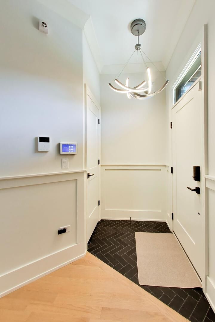 Property Photo:  700 E 46th Street  IL 60653 