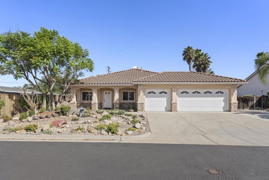 Property Photo:  634 W Vermont  CA 92025 