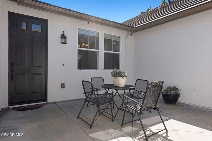 Property Photo: 1575 Silver Shadow Drive CA 91320