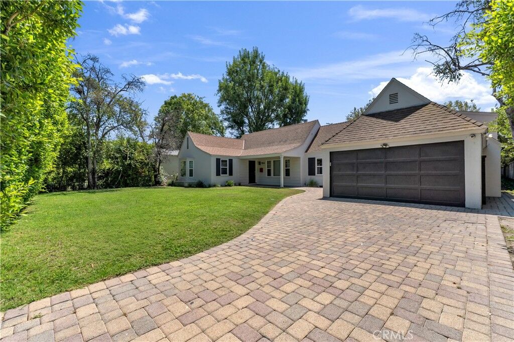 Property Photo:  11944 Hesby Street  CA 91607 