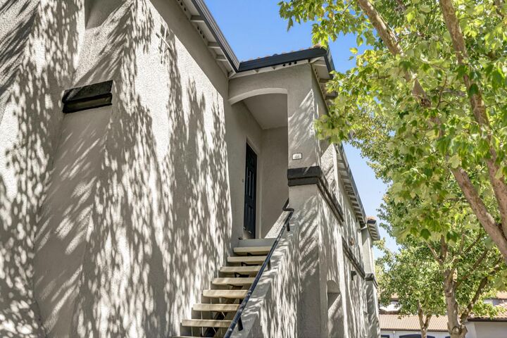 Property Photo: 5201 Laguna Oaks 46 CA 95758