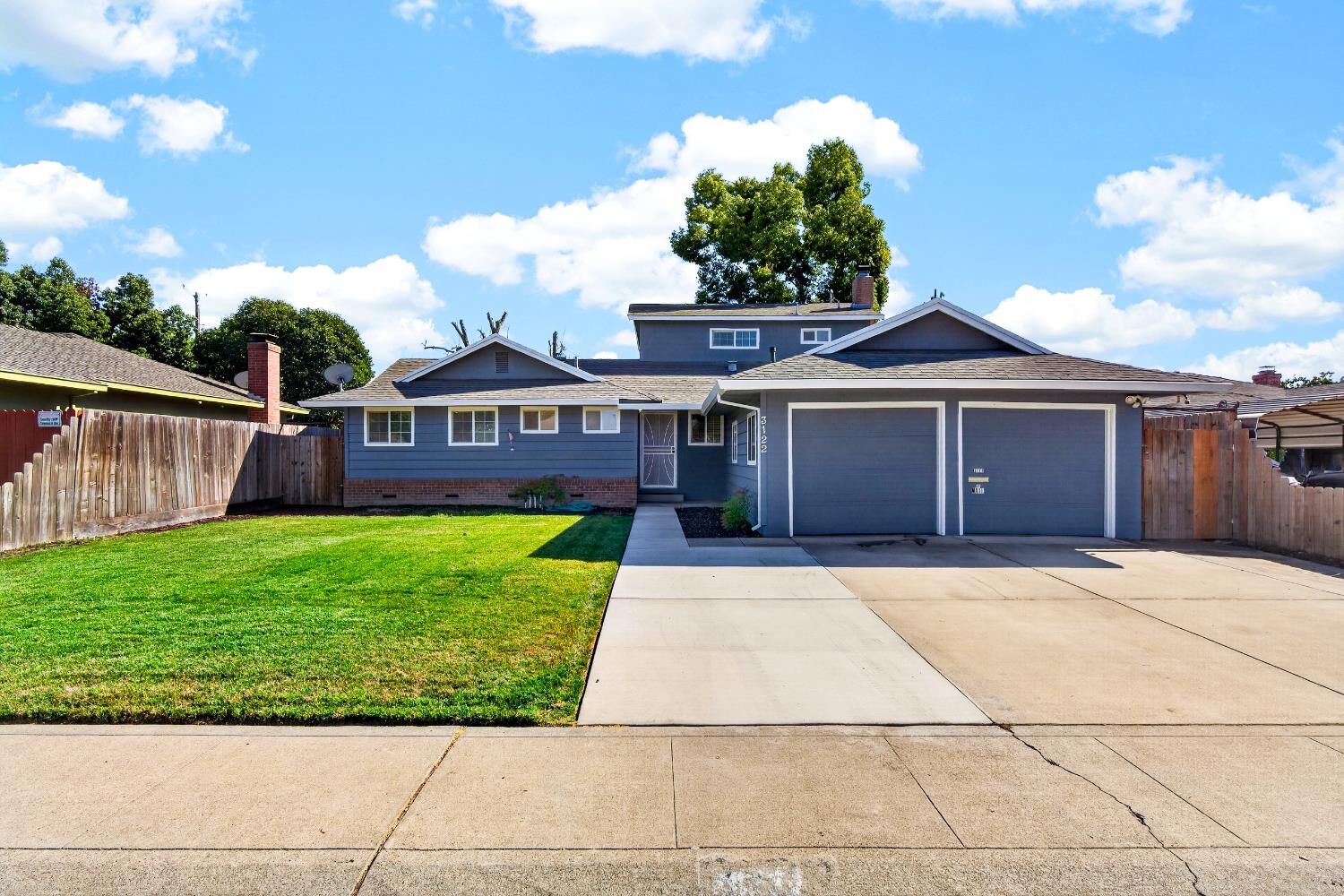 Property Photo: 3122 De Ovan Avenue CA 95204