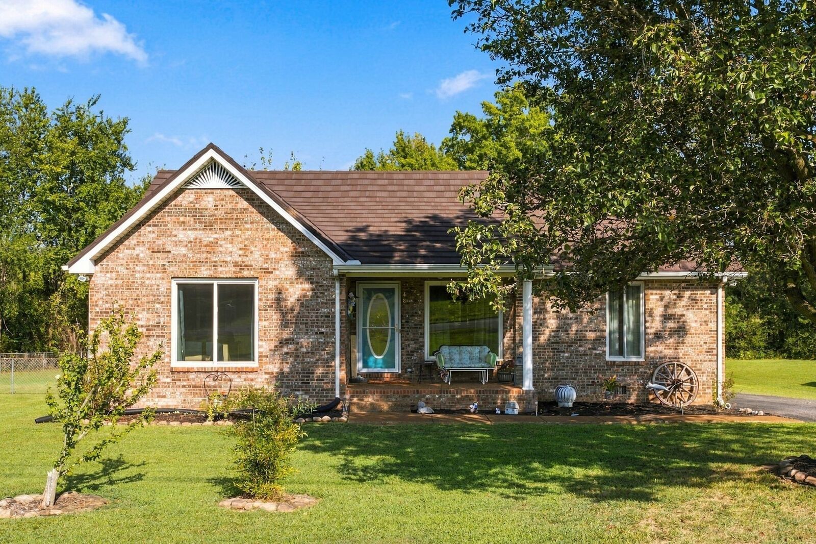 Property Photo: 148 April Cir TN 37148