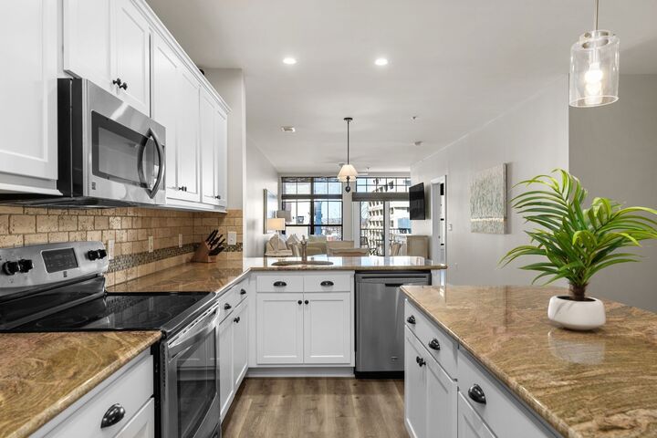 Property Photo:  1803 Broadway 604  TN 37203 