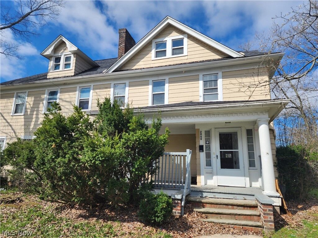 Property Photo:  2060 Rossmoor Road  OH 44118 